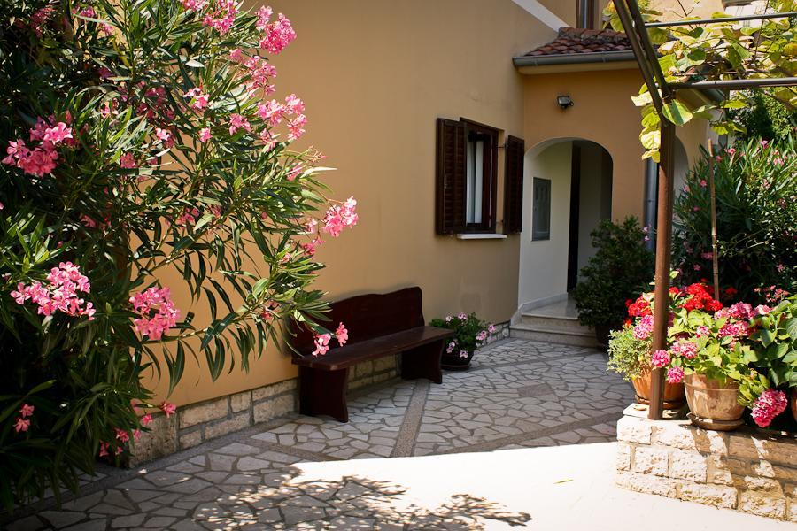 Villa Dolores Ровинь Экстерьер фото